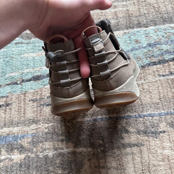 Women's Chaco Brown Gray Quilted Mid-Rise Outdoor Borealis Ridge Boots Sz 7 - Picture 4 of 7